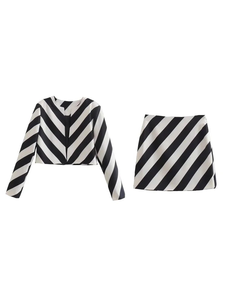 Elegant outfit Women's short striped skirt - MAYISAD