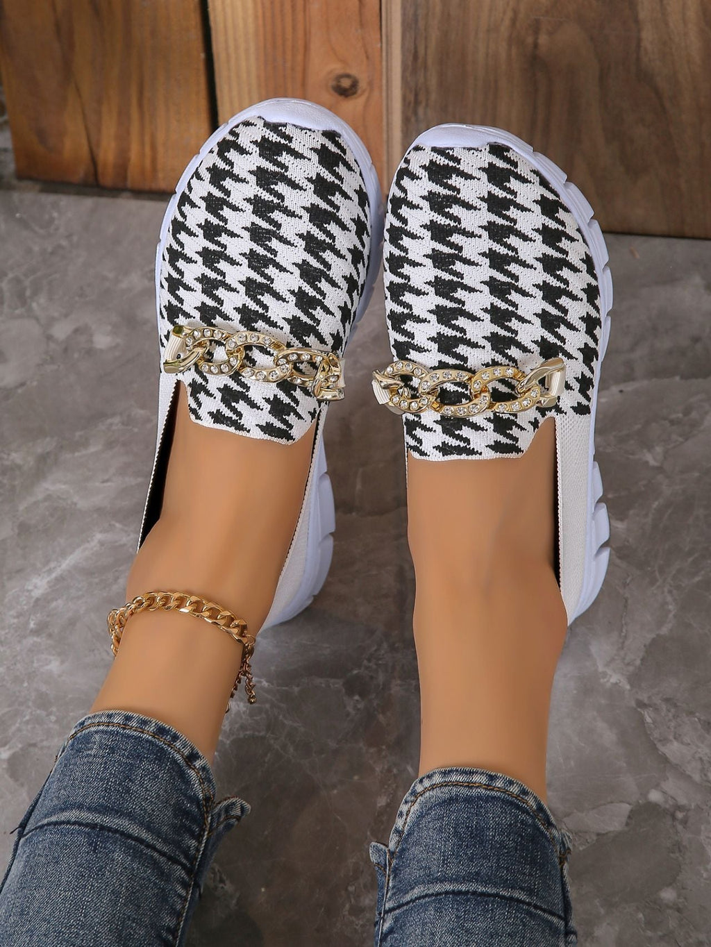 Fashionable white houndstooth sneakers - MAYISAD